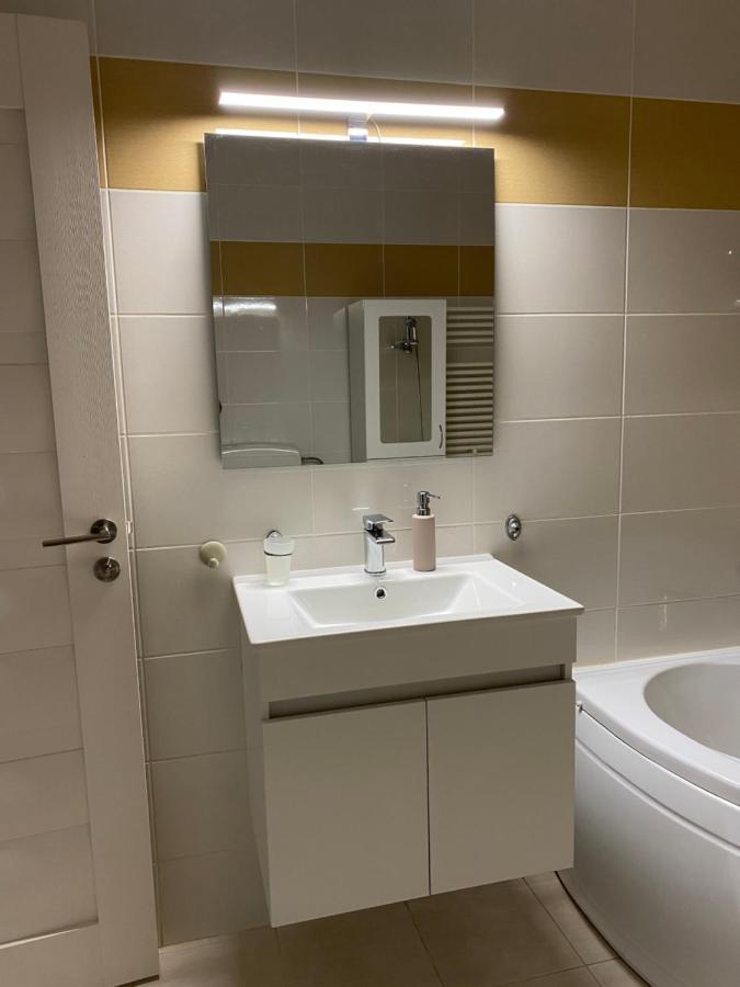 Apartament Avana Oradea Buitenkant foto